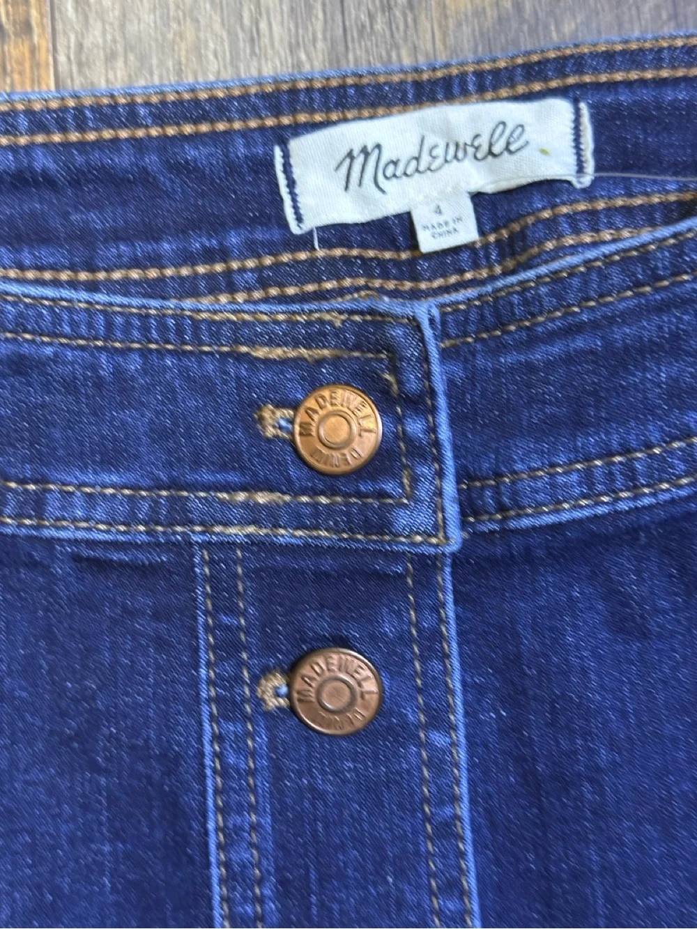 Madewell denim A line mini skirt button up size 4 NEW